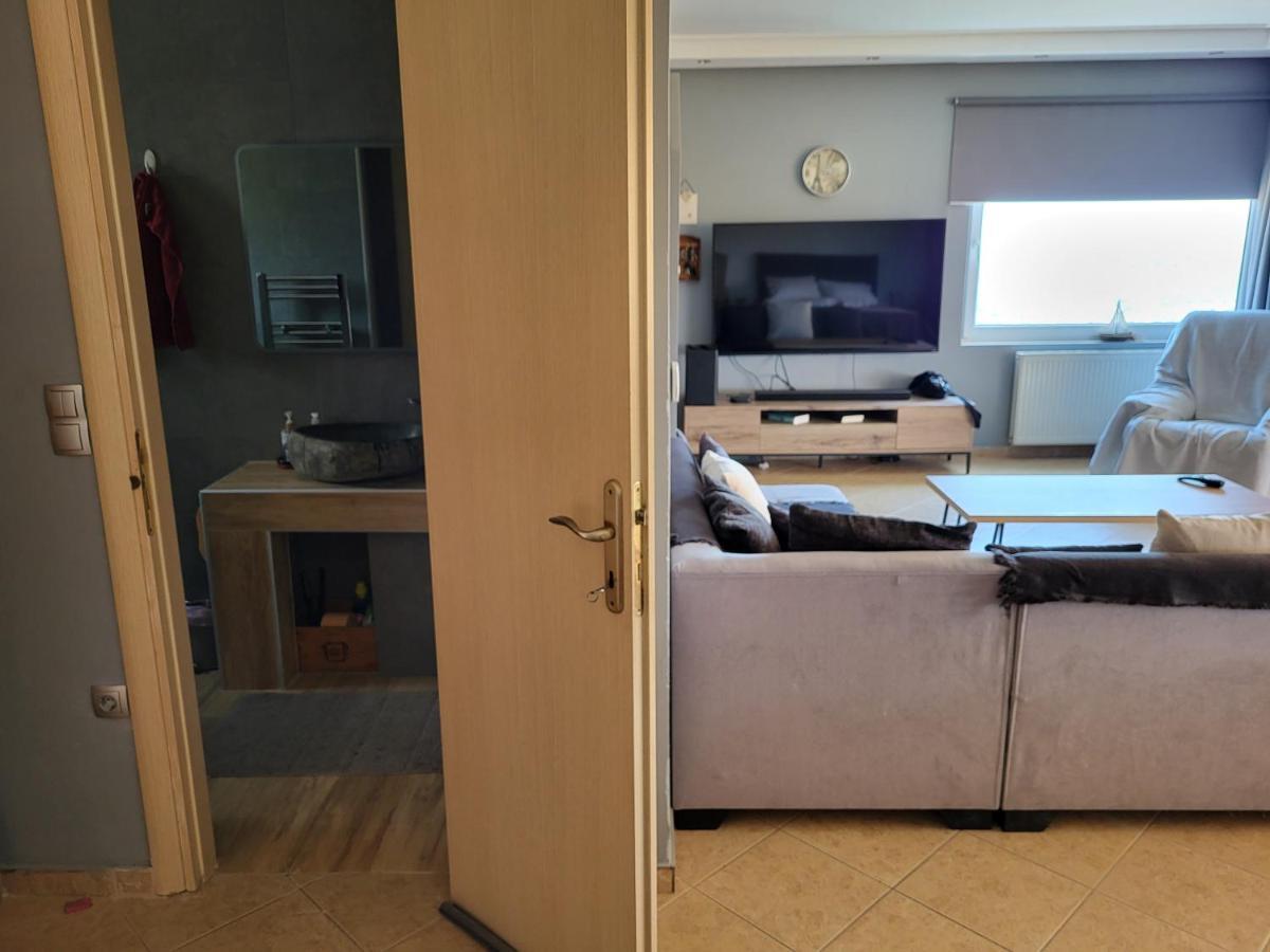 "Stergiou Luxury Apartment 2Nd Floor" Με Κοινη Πισινα Saronida Exterior foto